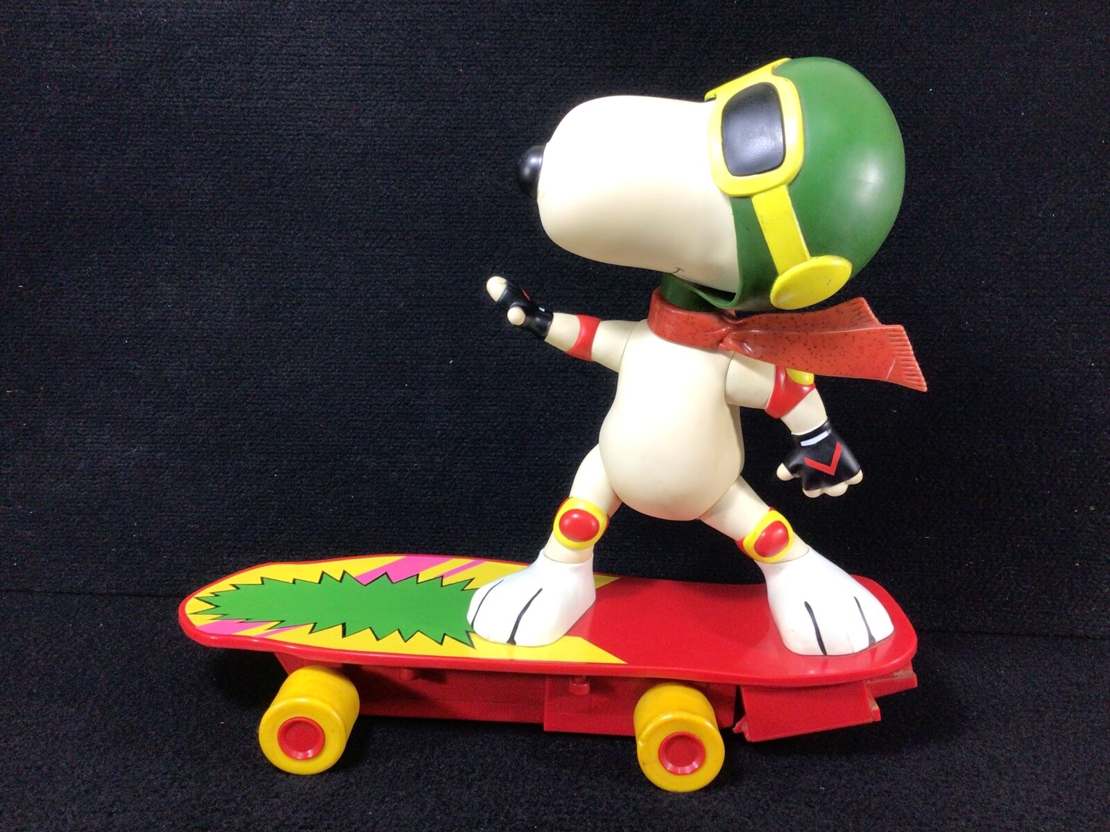 VINTAGE PEANUTS RC SKATEBOARD SNOOPY. MATCHBOX 1987 | eBay