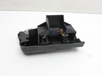 Audi Q5 8R 12-16 Relais Batterie- Klemmpunkt Audi Q5 8R 12-16 04.10.2016 8K0937517B gebraucht Vorschau 4