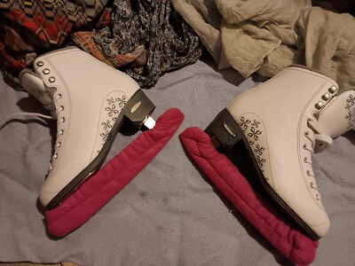 ice skates size 9.5 womens new
