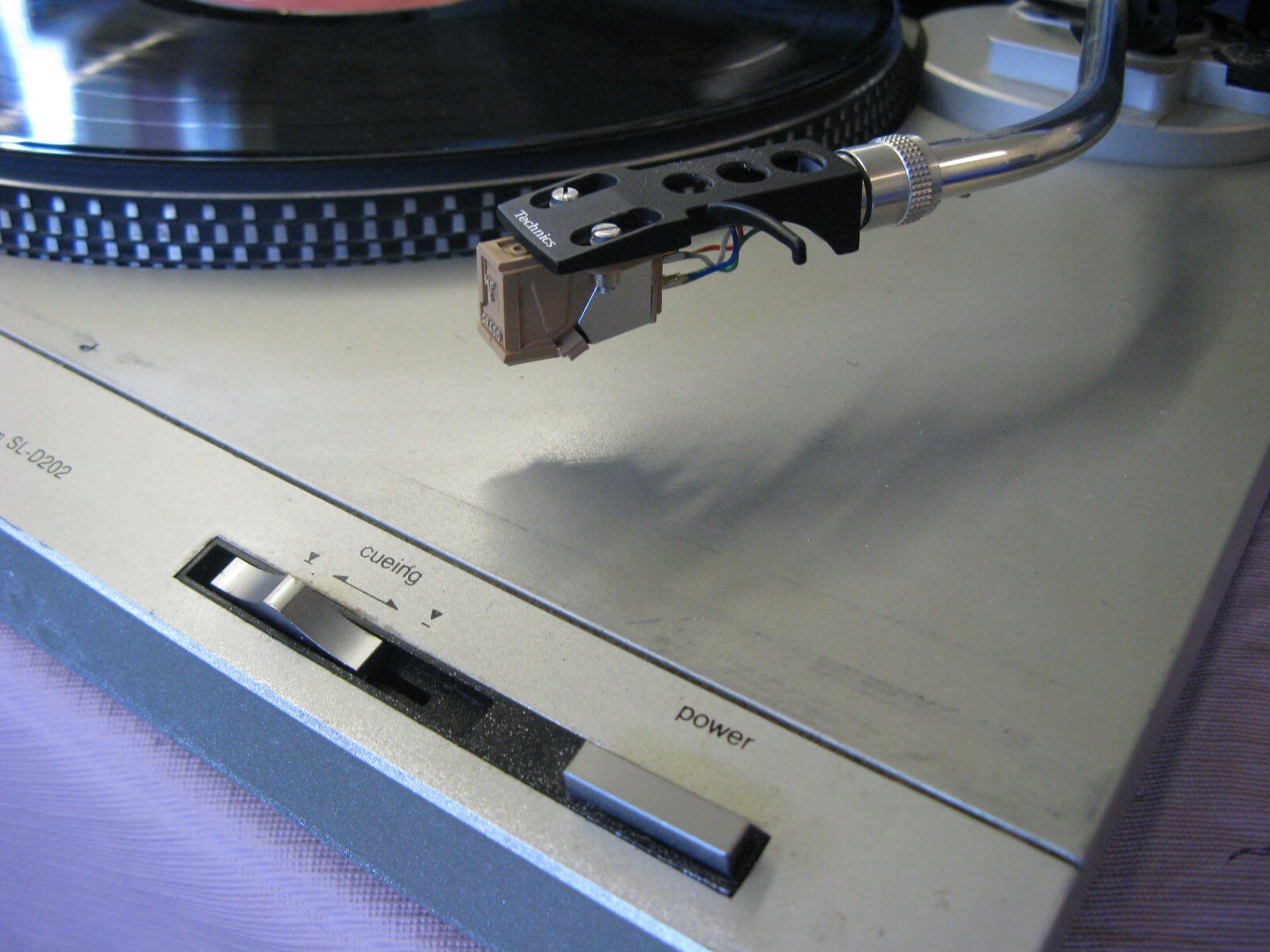Technics SL-D202 DIRECT DRIVE Turntable With GRADO MF3