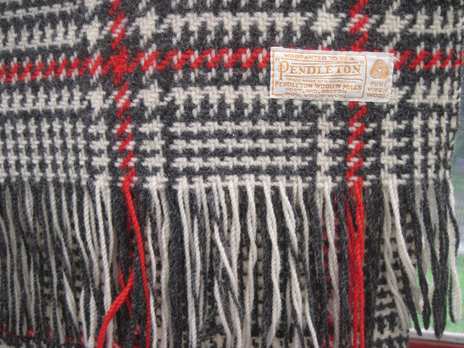 Vintage Pendelton wool  light color checkered plaid throw