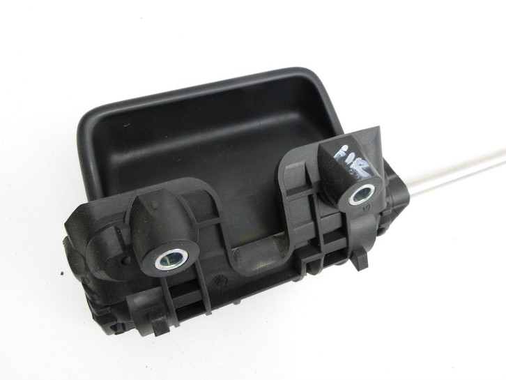 VW Caddy SA IV 15-20 Kombi Griff aussen für Flügeltür Rechts LB9A VW Caddy SA IV 15-20 11.04.2019 2K5837114A gebraucht Vorschau 4