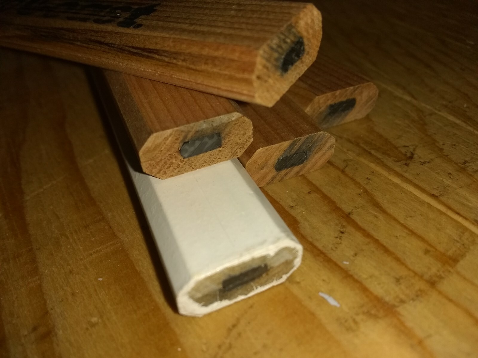 7 inch CARPENTER'S WOODEN PENCIL LOT OF 5 brown or white