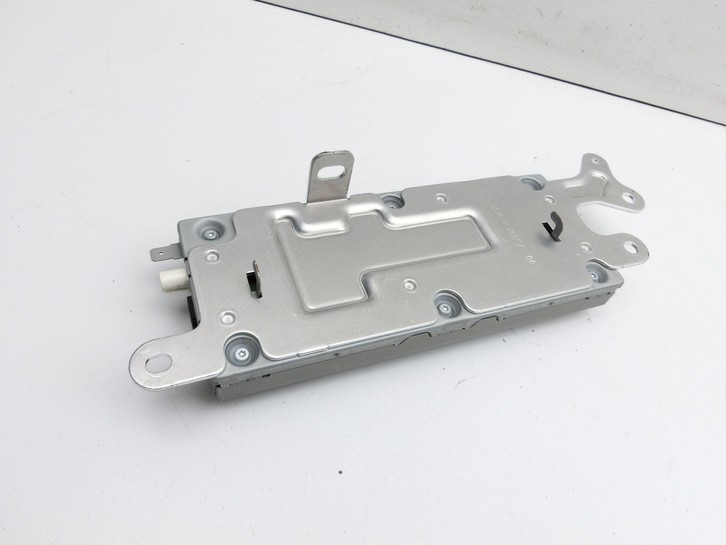 Tesla Model 3 Perf 20-23 Autoradio UKW / DAB RADIO MODUL Tesla Model 3 Perf 20-23 18.04.2023 1079755-00-E gebraucht Vorschau 4