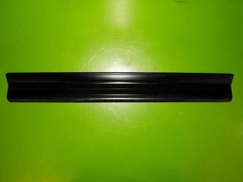 01-05 BMW 325i OEM passenger front door carpet sill sash cover plate 8196130
