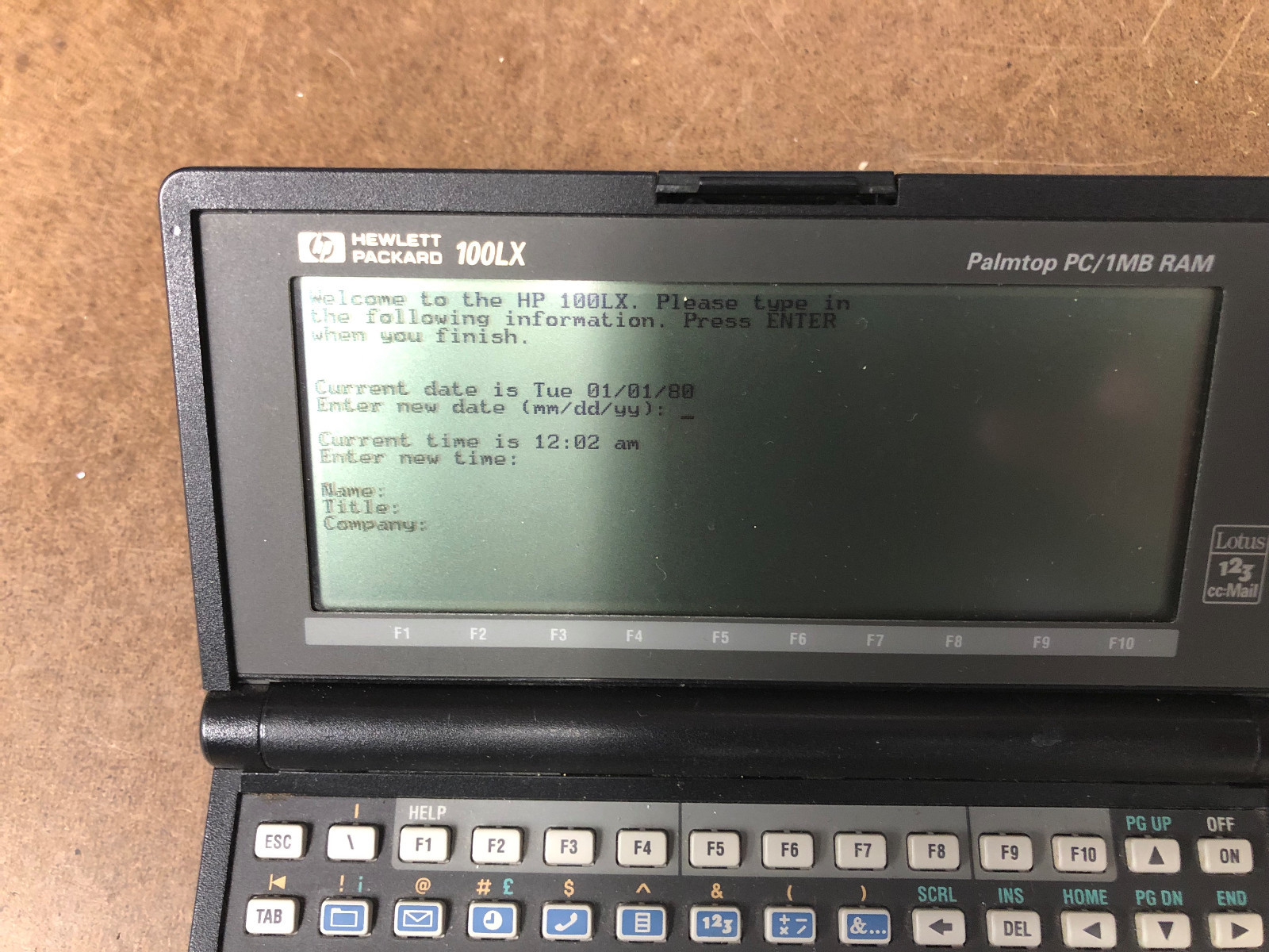 HP Palmtop 100LX, Tested & Working, comes with 10MB PCMCIA Flash card