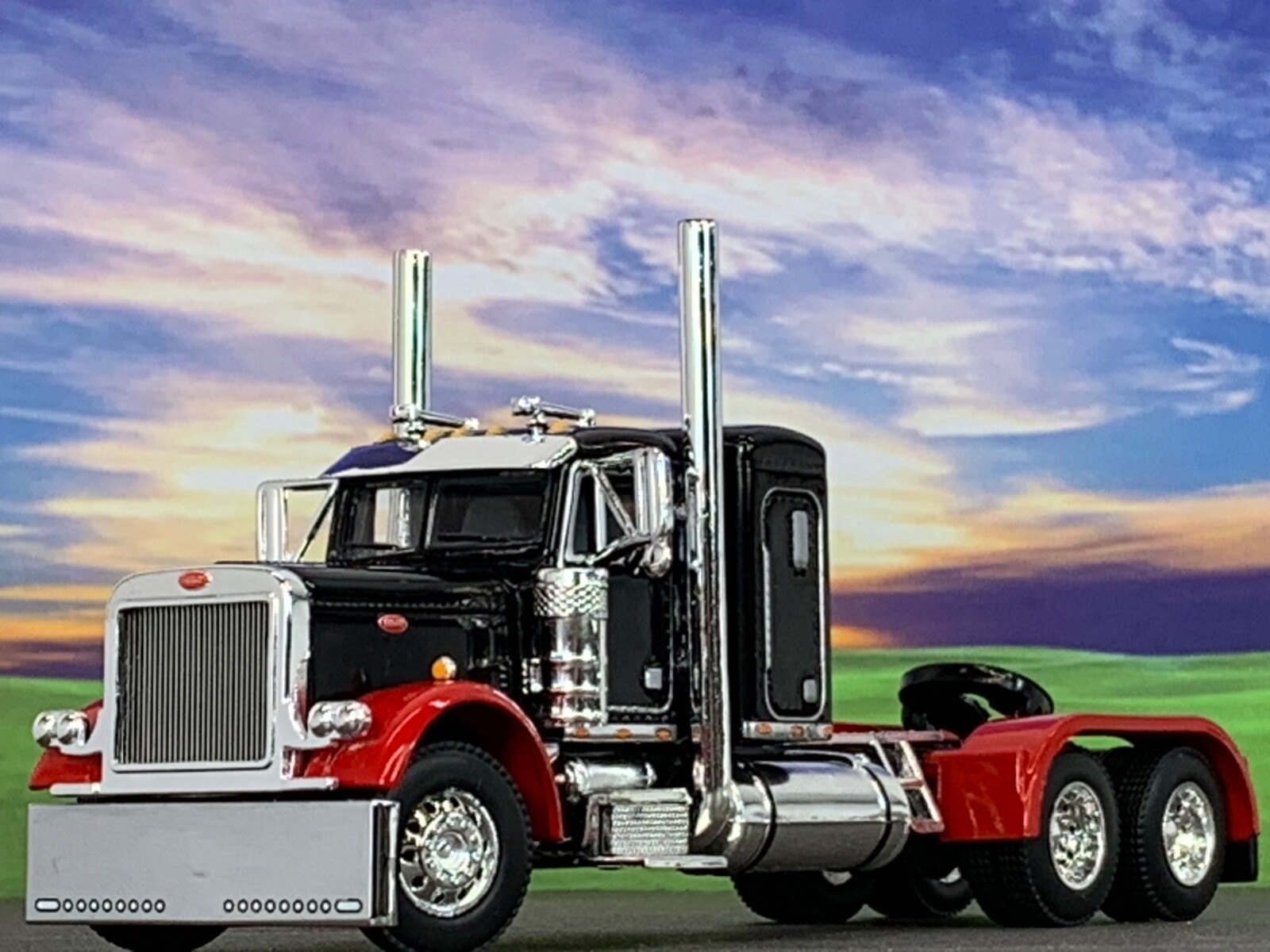 1/64 DCP BLACK/RED PETERBILT 379 W/ 36