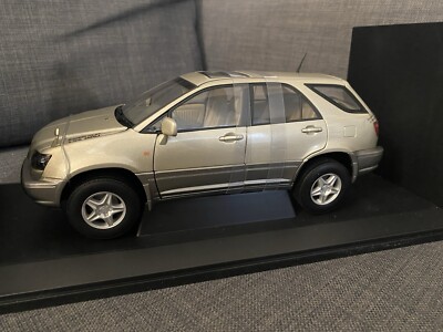 Autoart 1/18 Scale Diecast 18723B - Toyota Harrier - Bargain