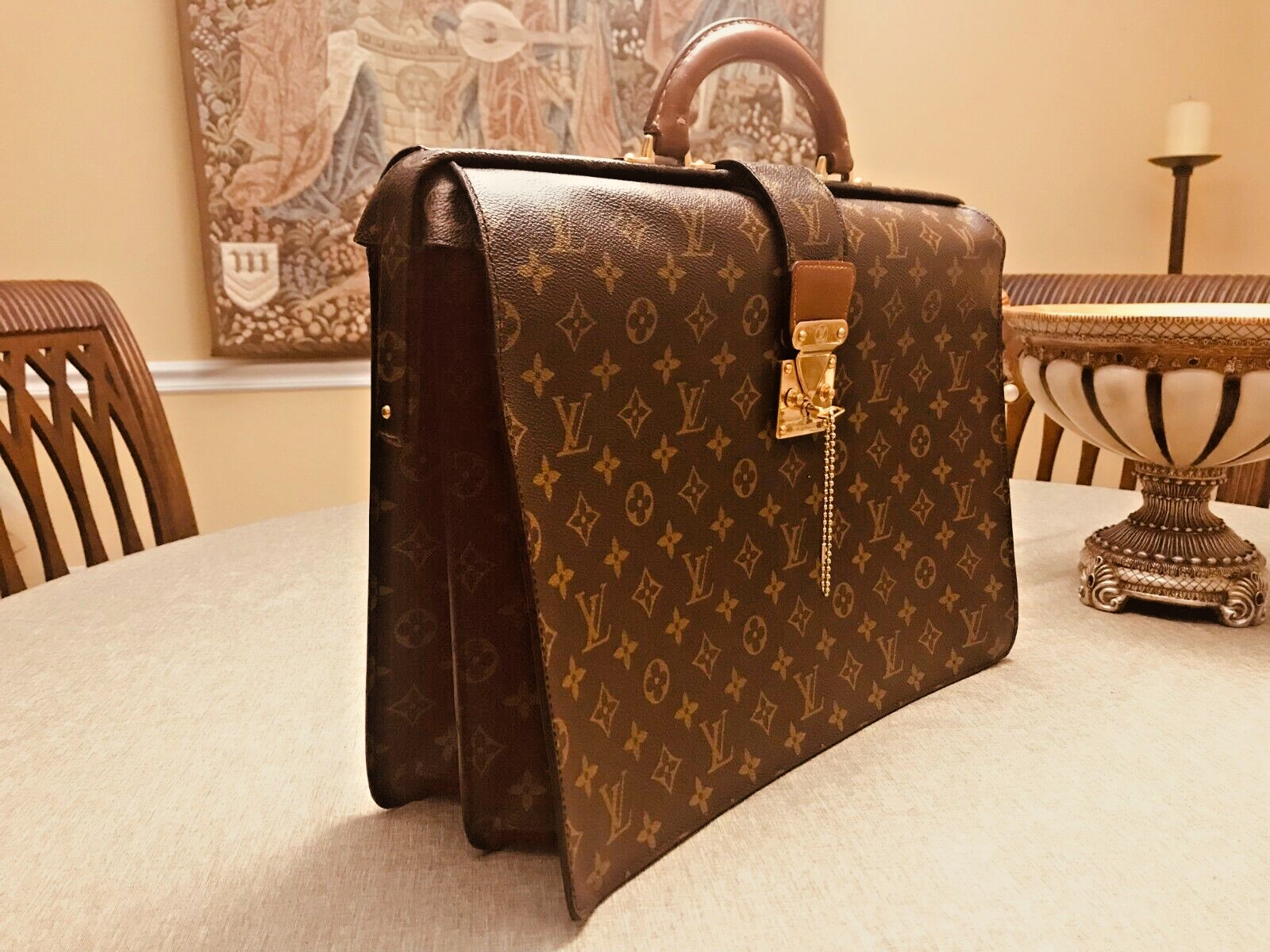 LOUIS VUITTON Noir Serviette Fermoir Briefcase / Doctor Bag - Made In  France 