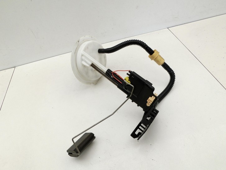 BMW E61 520d LCi 07-10 2,0d 130KW Tankgeber Tankeinheit BMW E61 520d LCi 07-10 05.11.2007 7184479 gebraucht Vorschau 4