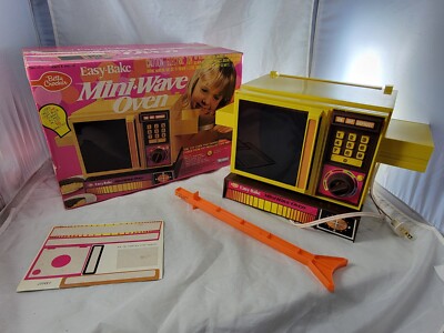 Vintage 1978 Kenner Betty Crocker Easy Bake Mini Wave Oven W/ Orginal Box