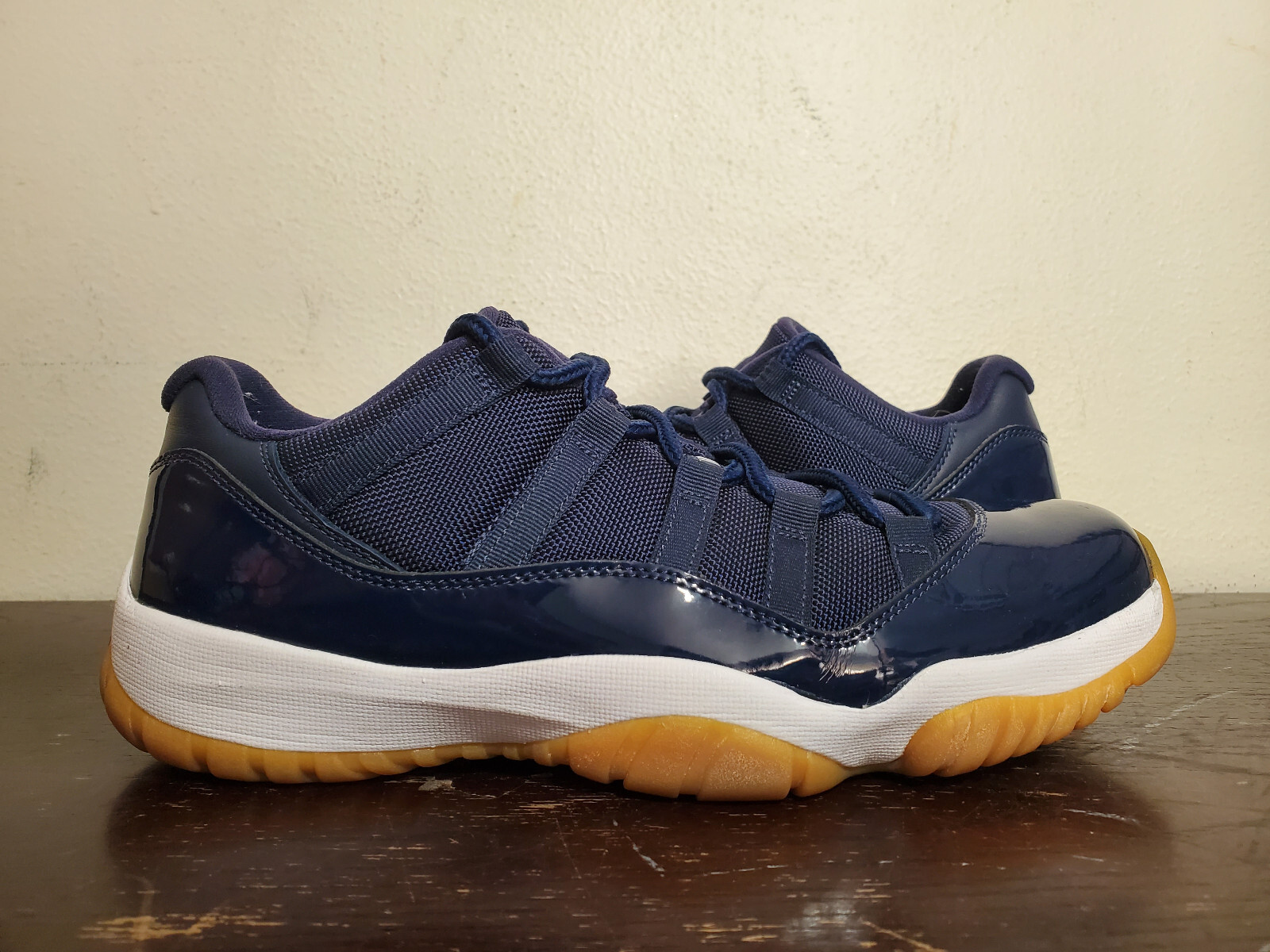 

Мужские кроссовки Nike Air Jordan 11 Retro Low 2016 Midnight Navy Blue Gum 528895-405 размер 10, Синий, Nike Air Jordan 11