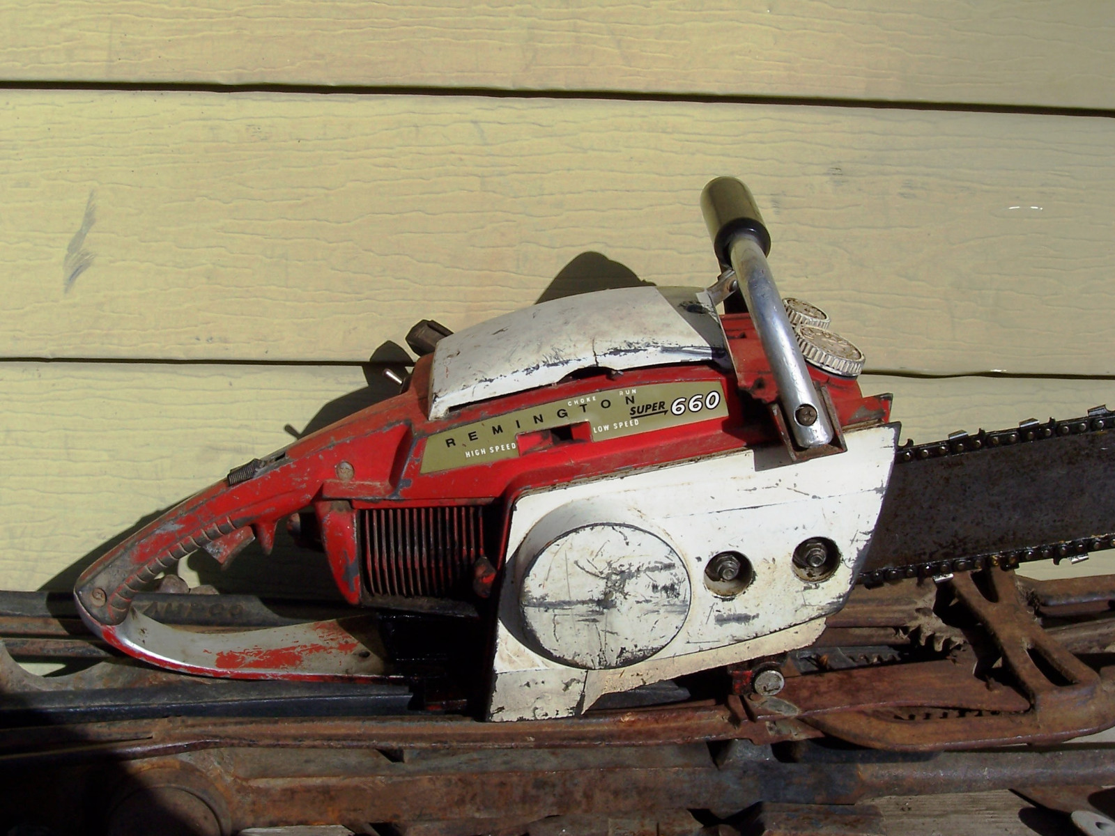 Vintage Remington Super 660 Chainsaw
