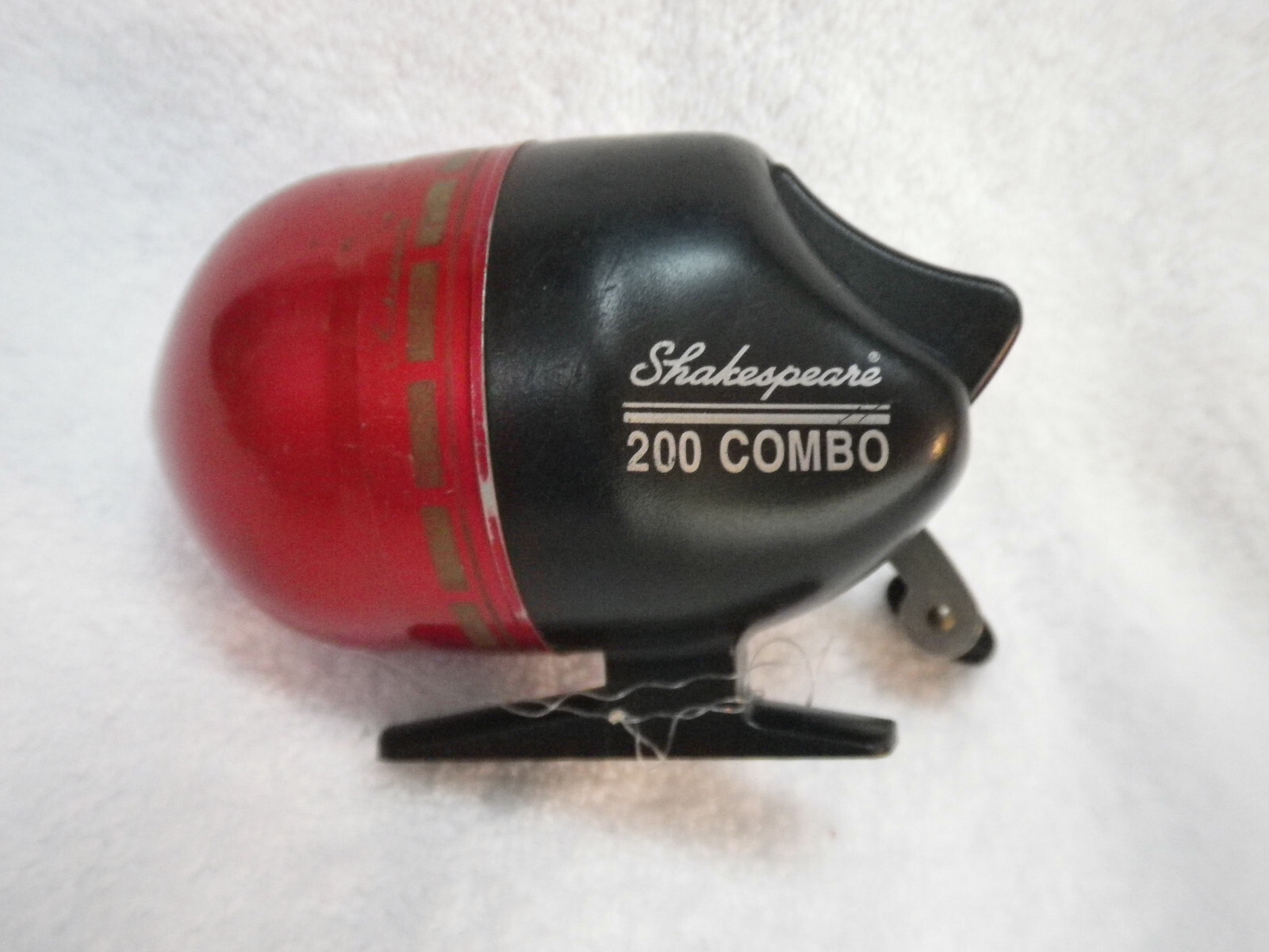 Vintage Shakespeare 200 Combo Fishing Spincasting Reel | eBay
