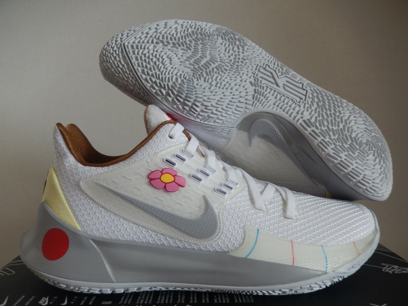 激レア！Nike Kyrie low2 スポンジボブコラボ サンディーver 激レア