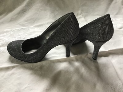 Mootsies Tootsies Sparkly Silver Glitter Heels/Pumps Size 8.5