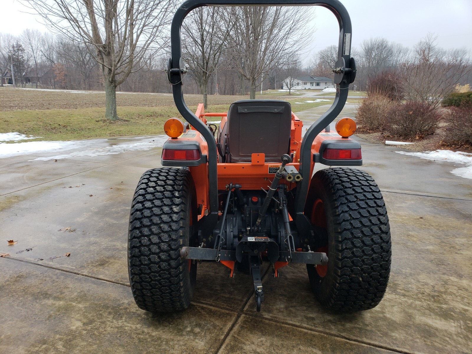 Kubota L3710 HST Tractor - 38HP with Loader and 72