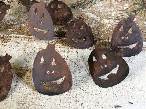 Rusty Tin LOOK Pumpkins Curled Wire Garland 6 ft  Americana Rustic Primitive 