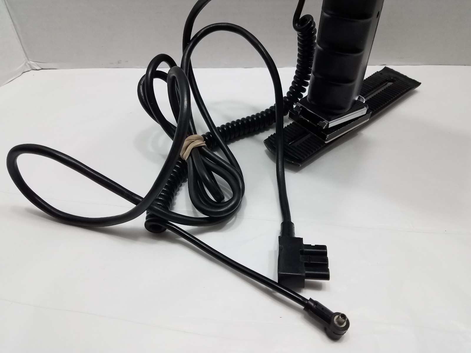 Vintage Handle Mount Camera Flash, Made in Germany w/Japan Camera Quick Shoe