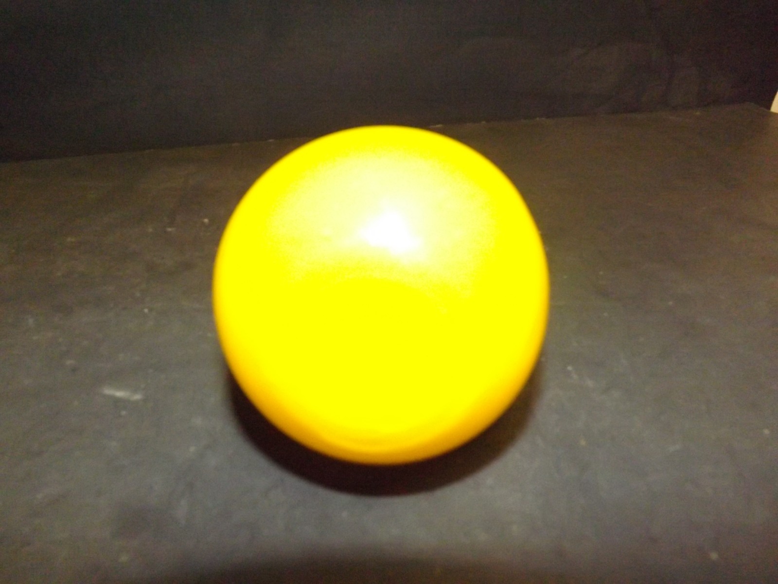 HAND BLOWN GLASS DECORATIVE FRUIT YELLOW PEAR LIFE SIZE