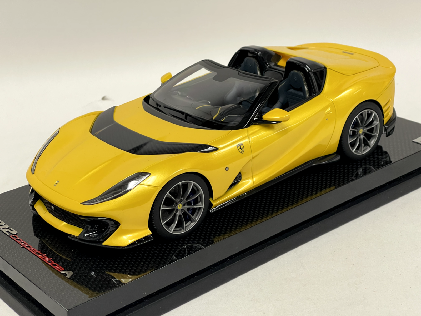 【新品】MRcollection 812 competizione 1/18 Ferrari 812 Competizione A 1:18 | MR Collection Models