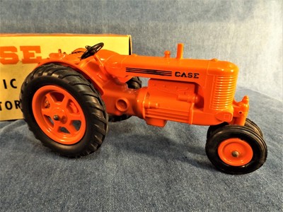 CASE SC TRACTOR from 1951 - GREAT CONDITION - ORIGINAL BOX