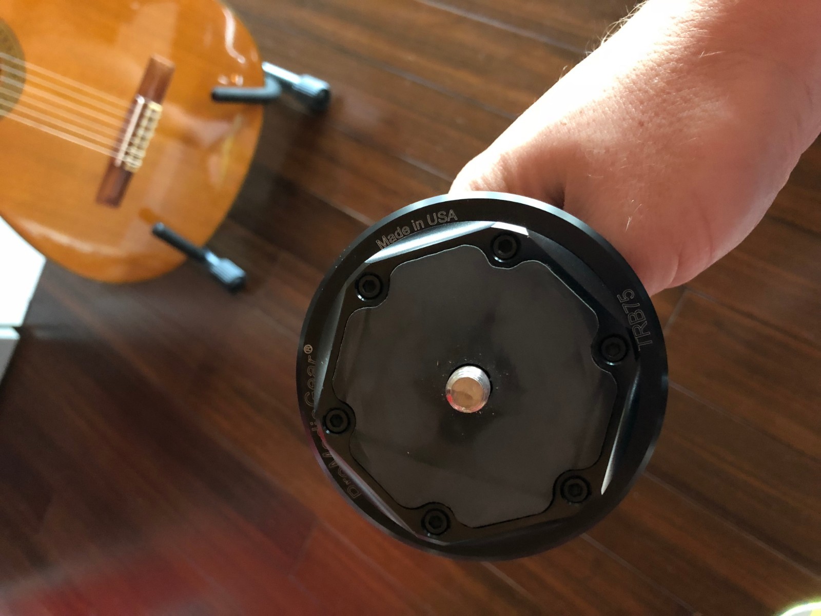 ProMediaGear TR424L 42mm Carbon fiber tripop+levelling base and bowl