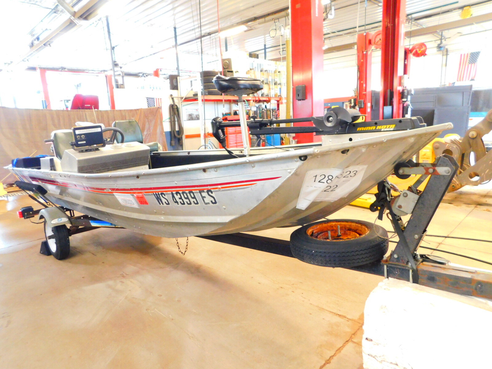 15' Aluminum Fisher Hawk 2V 30HP Evinrude w/ Highlander Trailer T1285323