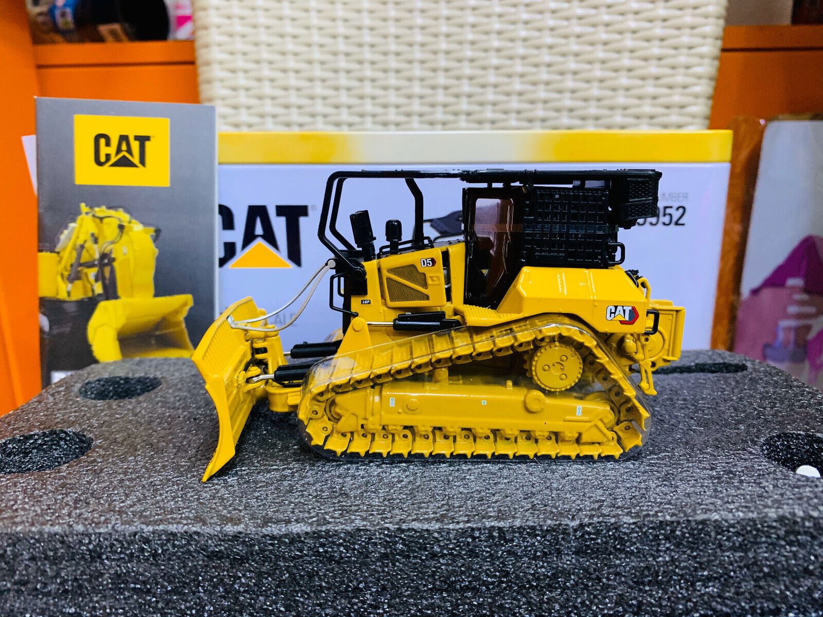 Caterpillar CAT D5 LGP Fire Suppression Dozer 1/50 Scale Caterpillar CAT D5 LGP Fire Suppression Dozer 1/50 Scale