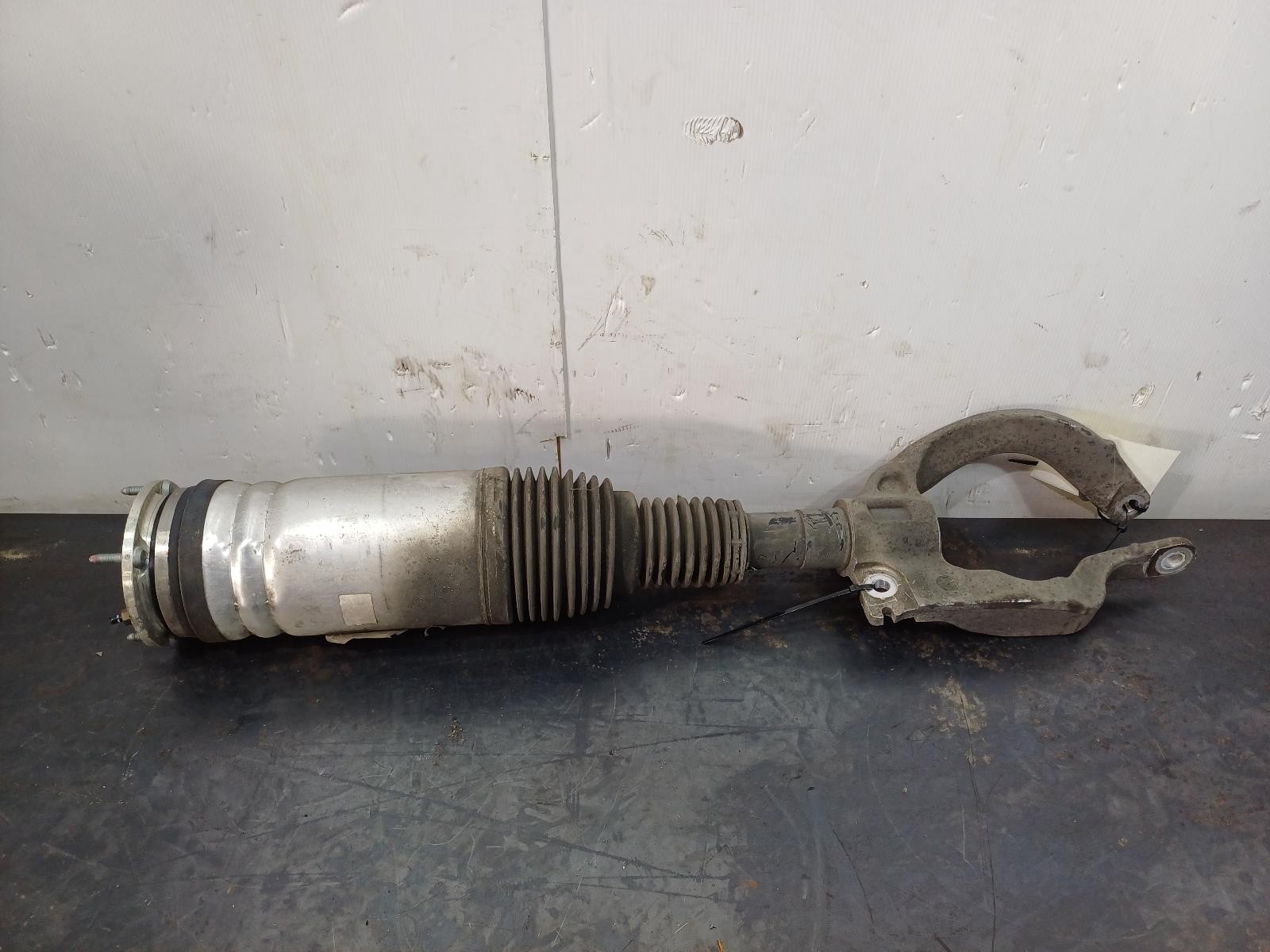 LAND ROVER RANGEROVER SPORT 2013-2022 RIGHT FRONT STRUT L494, AIR TYPE, NON VARI - thumbnail 3