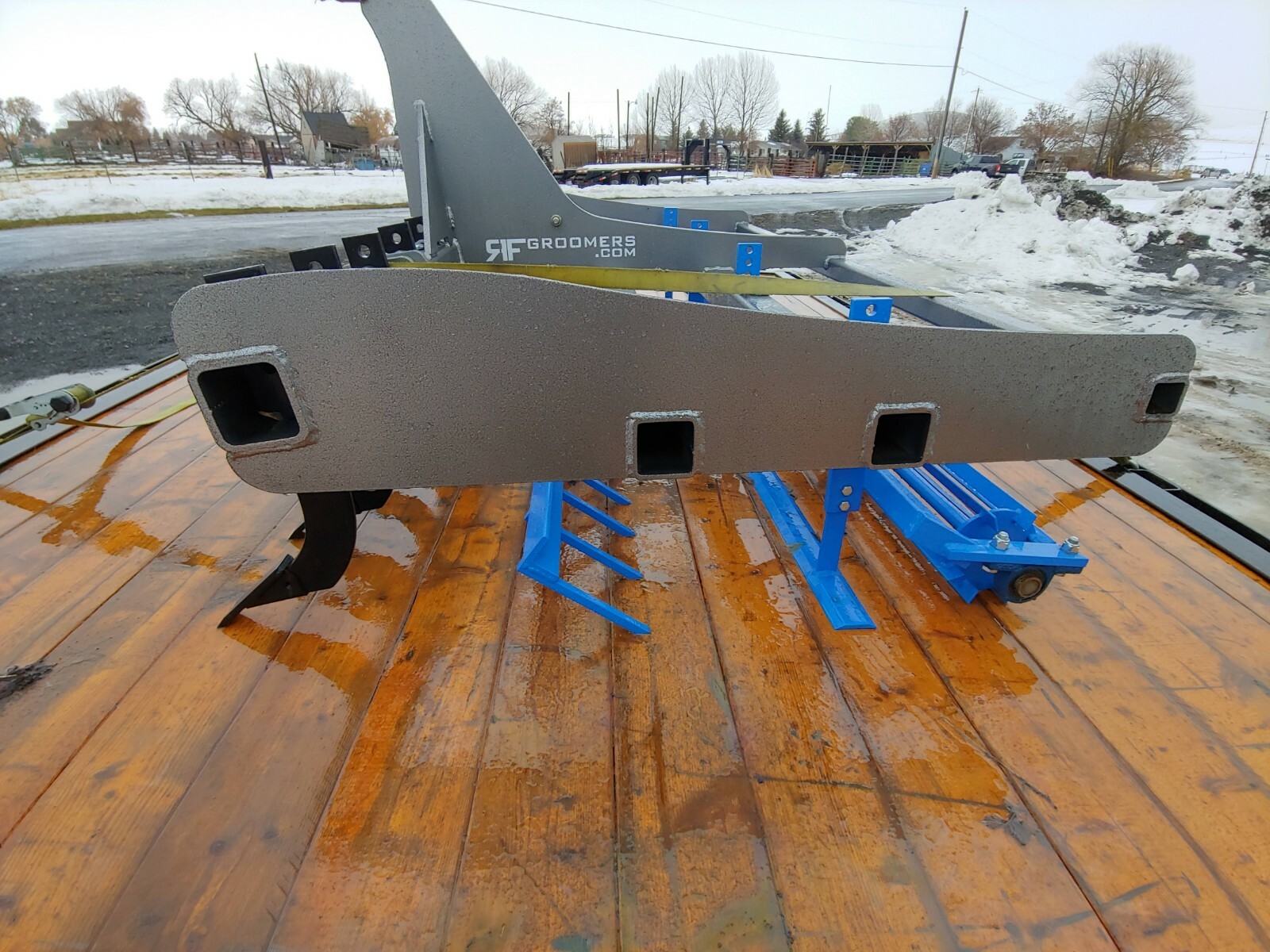 Arena Drag - 84 inch - New - Silver Vein / Blue - RF Groomers