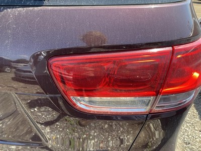 16 17 18 KIA SORENTO Tail Light Lamp Passenger Right