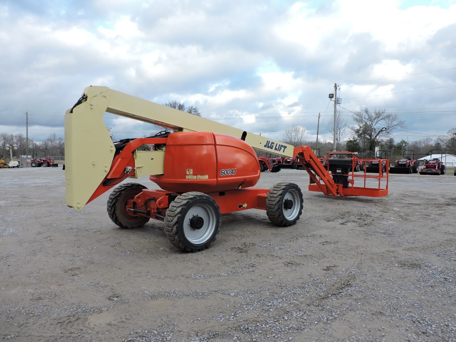2010 JLG 600AJ ARTICULATING BOOM LIFT - 60' REACH - JIB - 4X4 - LOW HOURS!!