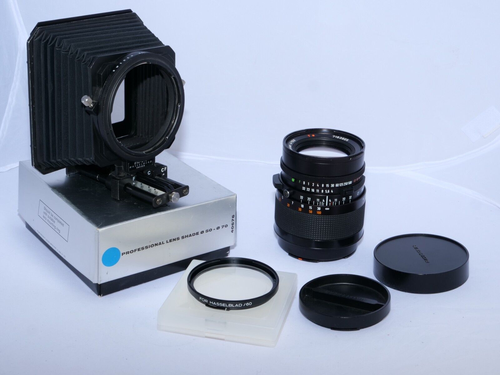 Hasselblad Zeiss Sonnar CF 150mm f4 T* Telephoto Lens. Pro Hasselblad Zeiss Sonnar CF 150mm f4 T* Telephoto Lens. Pro