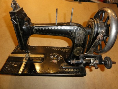 Antike Nahmaschine gebraucht kaufen! Nur 3 St. bis -70% günstiger