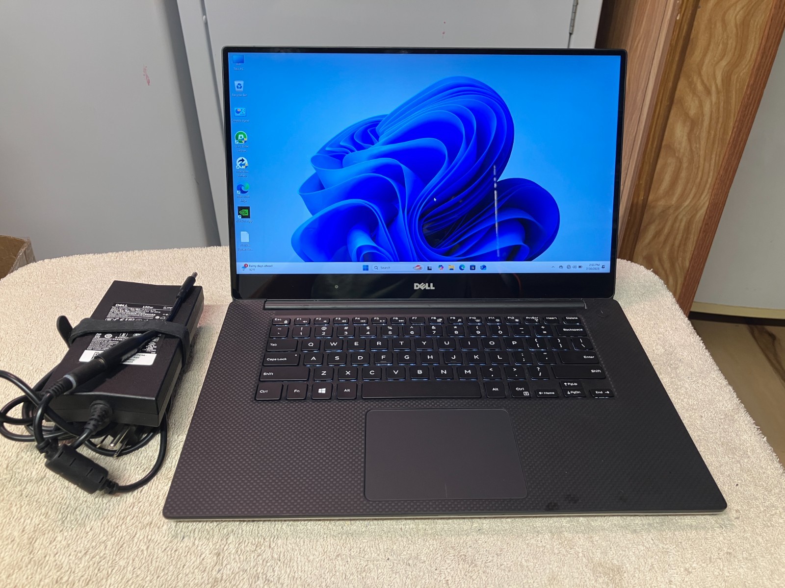 DELL - 【marimo】Dell XPS 9560 4K 1TB GTX 1050 Amazon.com: Dell XPS 15 9560 15.6