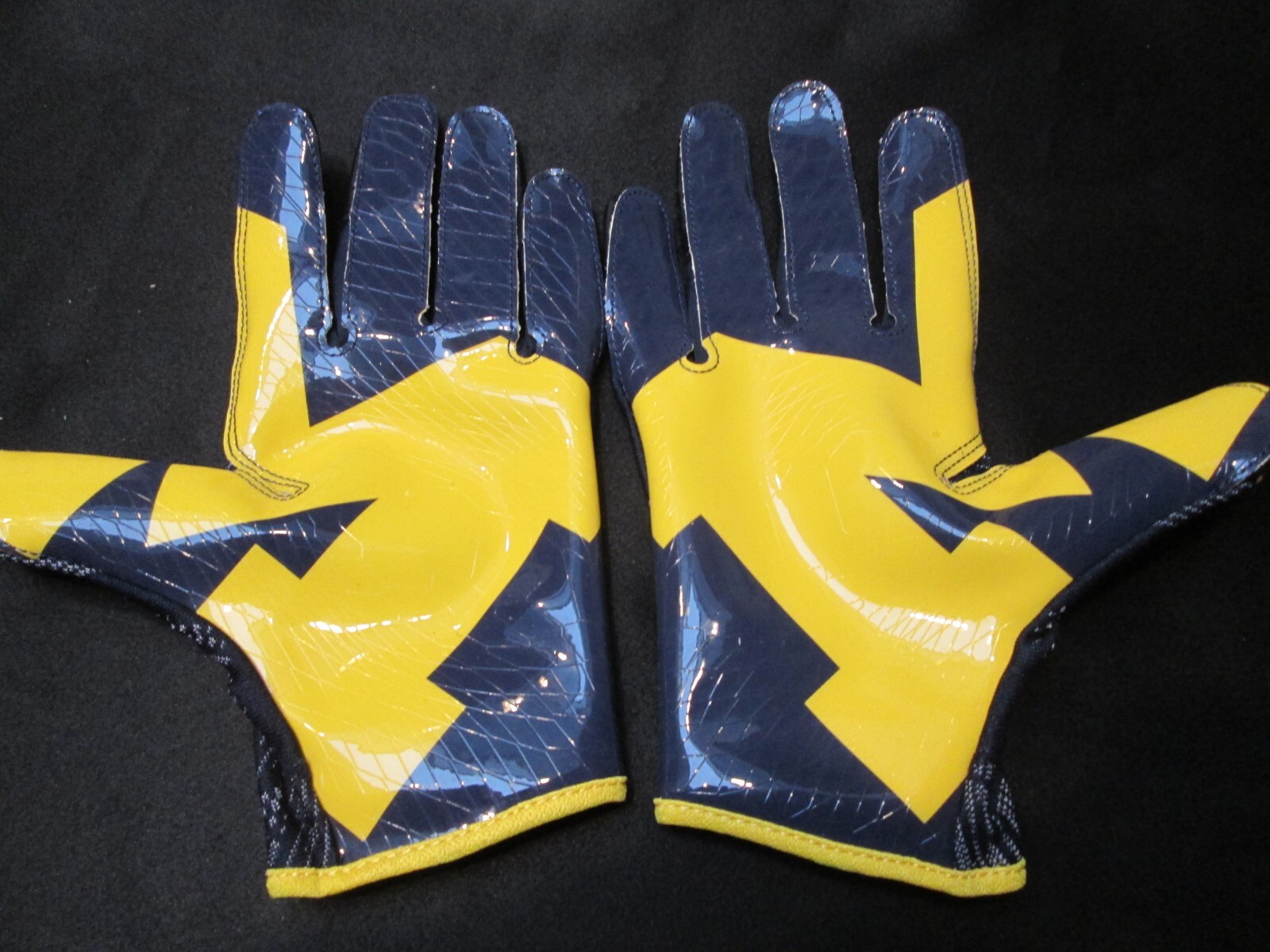 nike-jordan-u-of-michigan-vapor-jet-4-football-glove-size-2xl-pgf-496