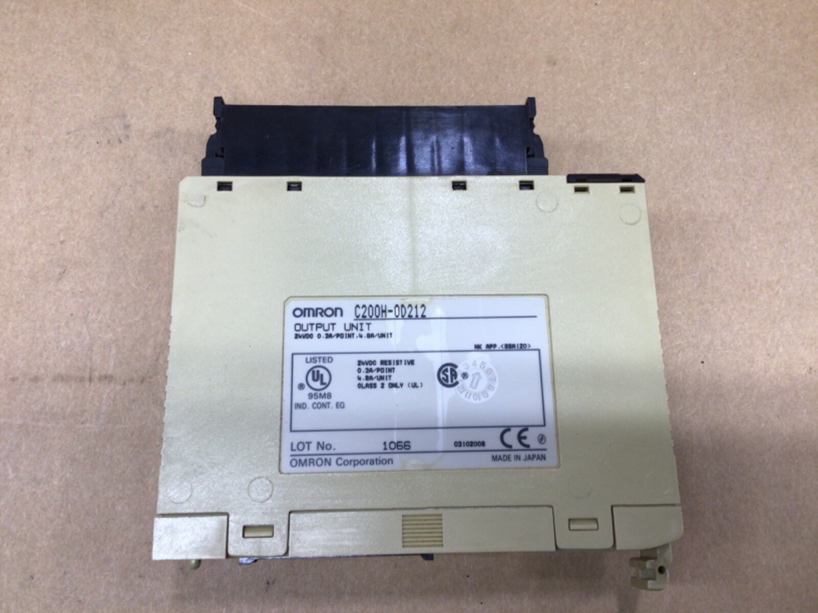 Omron C200H-OD212 PLC Output Unit 24VDC C200H-0D212 Omron C200H-OD212 PLC Output Unit 24VDC C200H-0D212