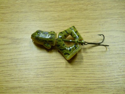 Rebel Buzz/'n Frog leopard frog NIP