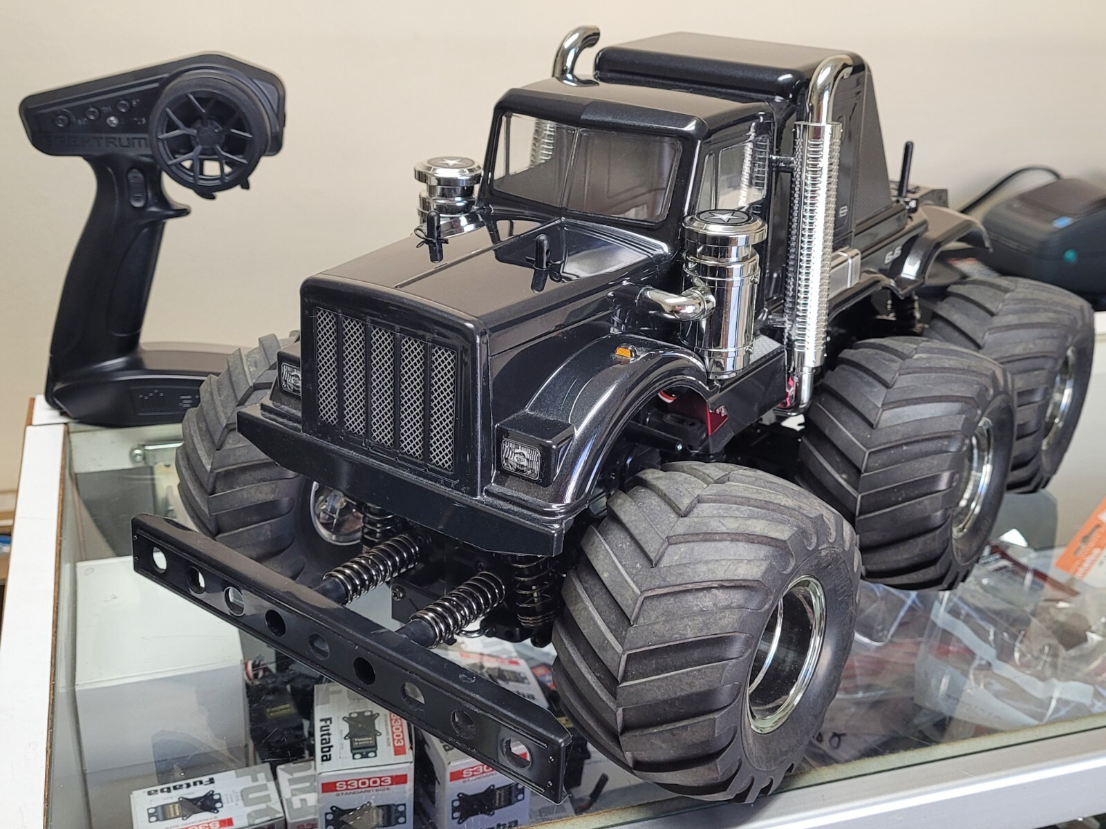 Tamiya 1/18 R/C Konghead 6x6 G6-01 Truck 58646 Servo Tamiya 1/18 R/C Konghead 6x6 G6-01 Truck 58646 Servo