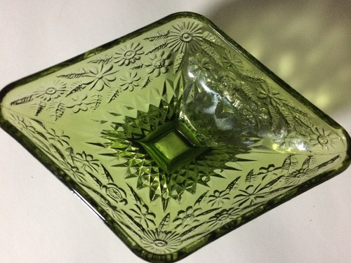 1940s Antique Cut Green Glass Diamond Pedestal Candy Trinket Dish Retro Bowl ??