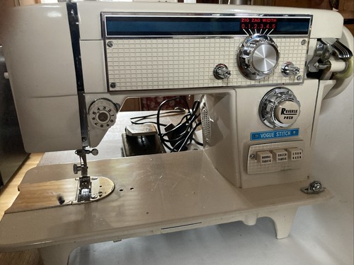 The machine/ MOMAカタログ/ヴィンテージ Vintage Japanese 'Badged' Zig Zag and Straight Sew Sewing