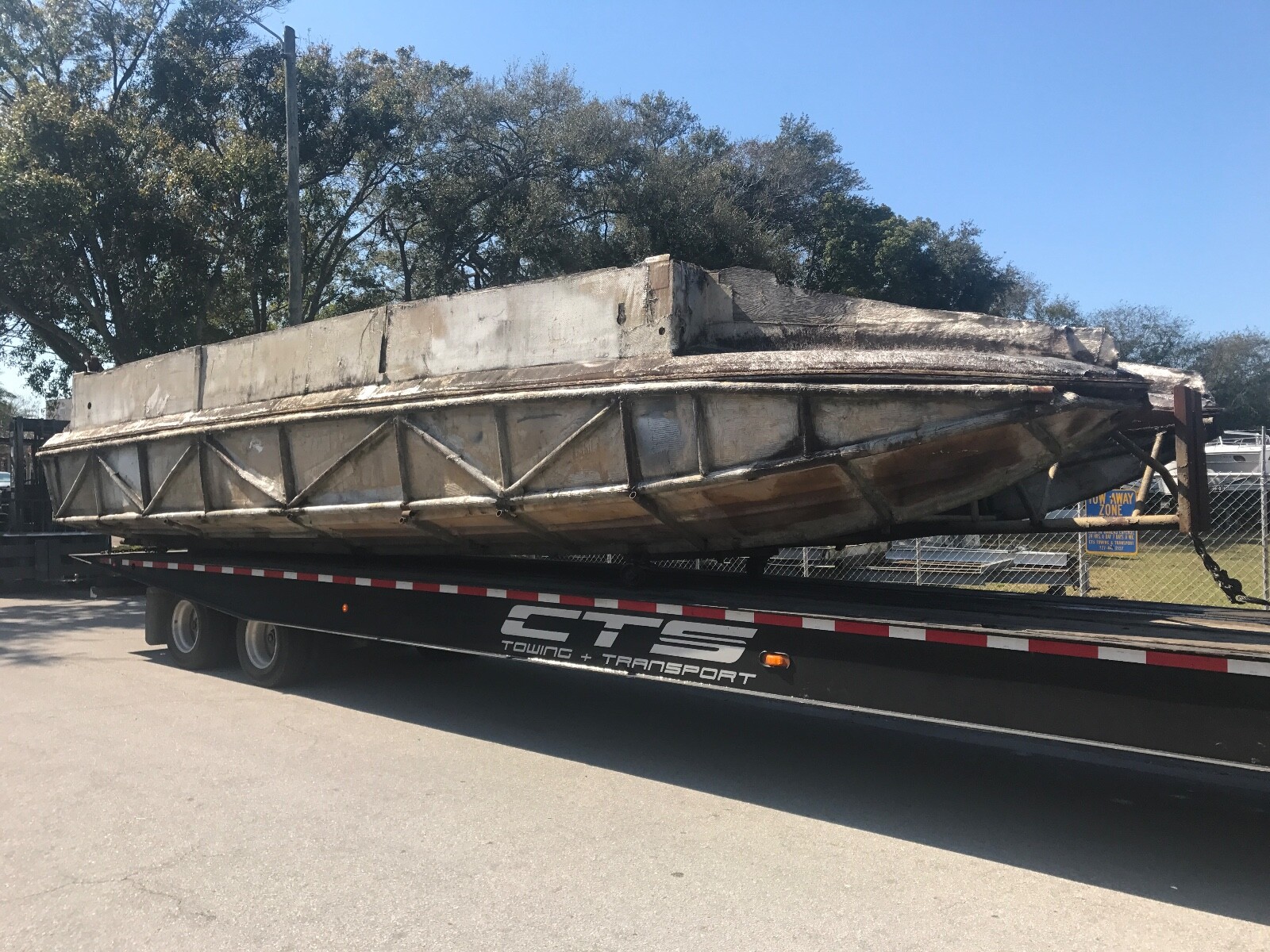 32' Catamaran Offshore Center Console / Tour ride boat mold's Michael Peters !!