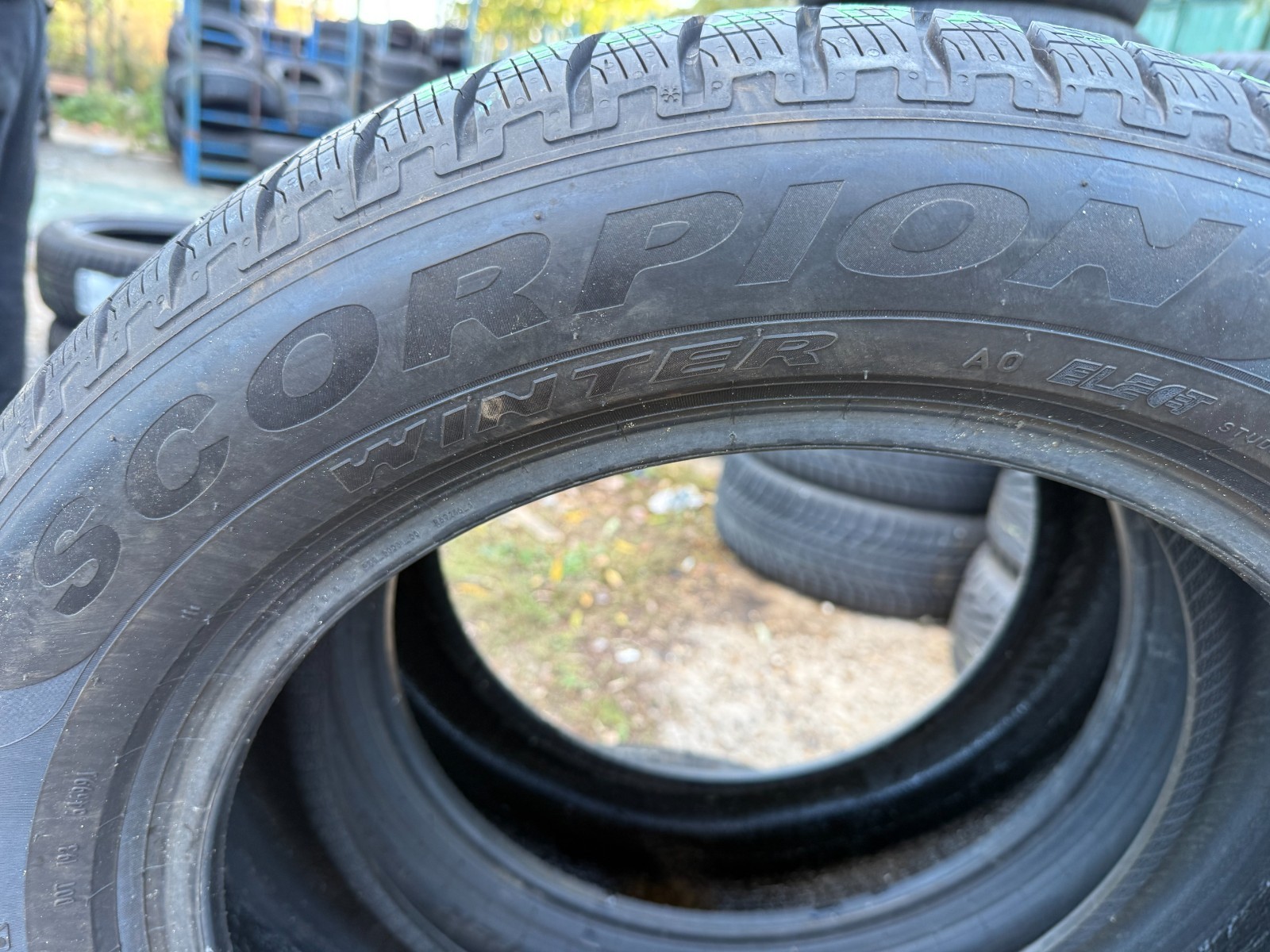 New 255 50 19 Pirelli, Winter, AO, EV, M+S, 103T, x1 Tyre (F1_tyres) YD283