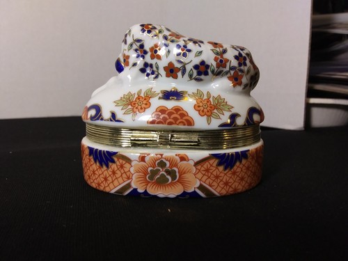 Andrea by Sadek Porcelain Trinket Jewelry Box with Dog on Lig