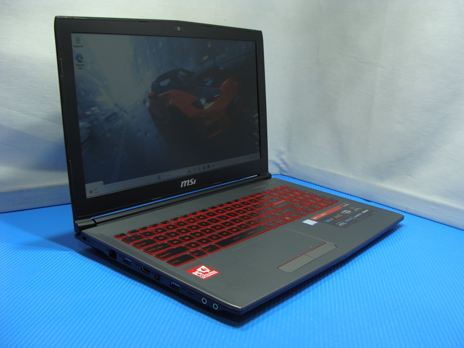 MSI GV62 8RD 15.6" FHD i7-8750H 8GB 128GB SSD 1TB HDD GTX 1050 Ti - Thumbnail 2