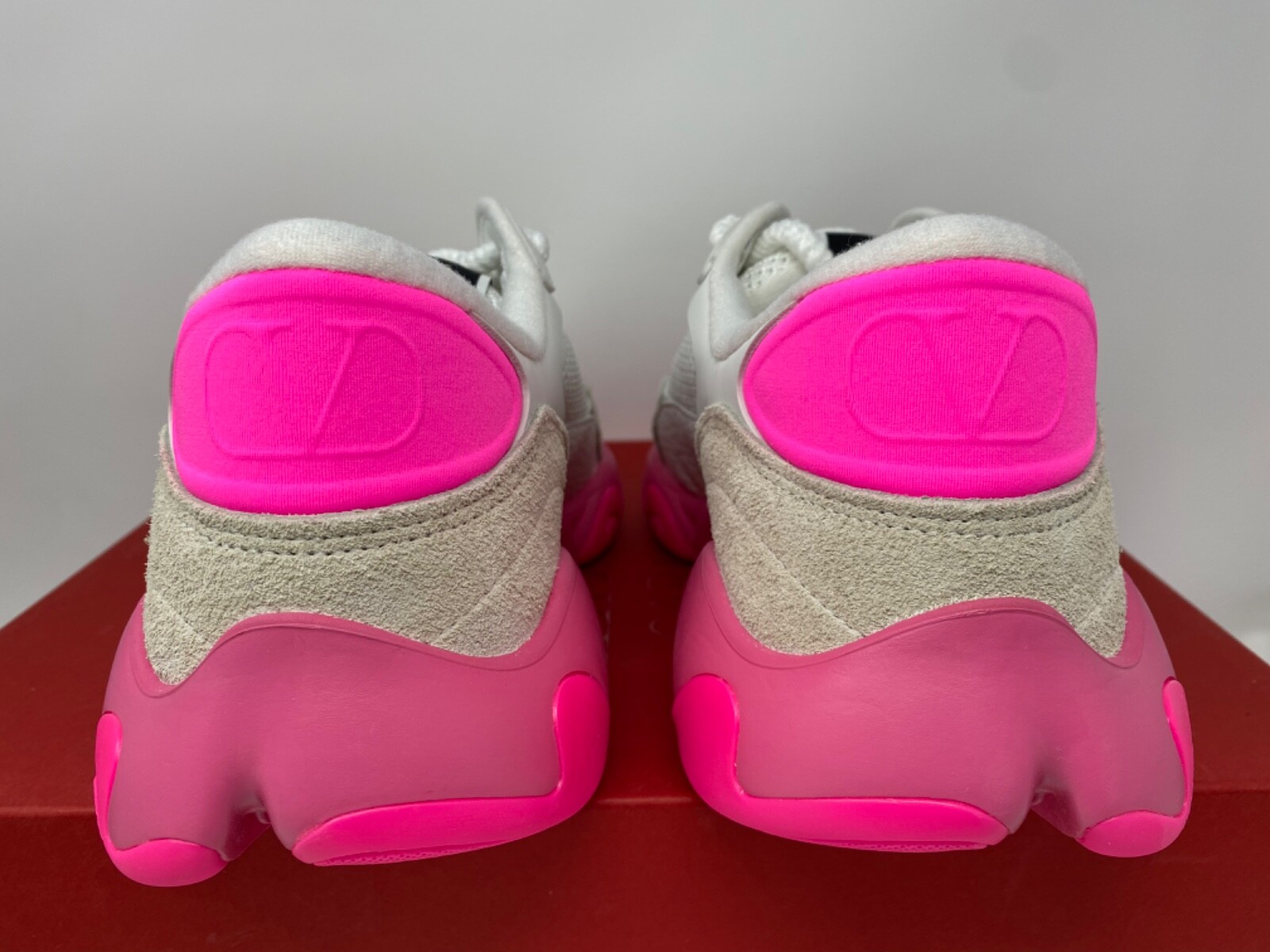 Pre-owned Valentino Garavani Bubbleback Mesh & Suede Chunky Sneakers White Fuchsia Us 8 41