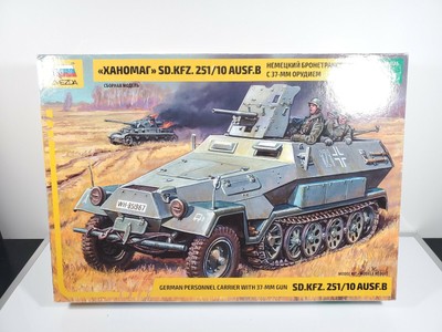 ZVEZDA 3588 German Armored Vehicle Sd.Kfz.251/10 AUSF.B 37MM Gun Sealed Inside