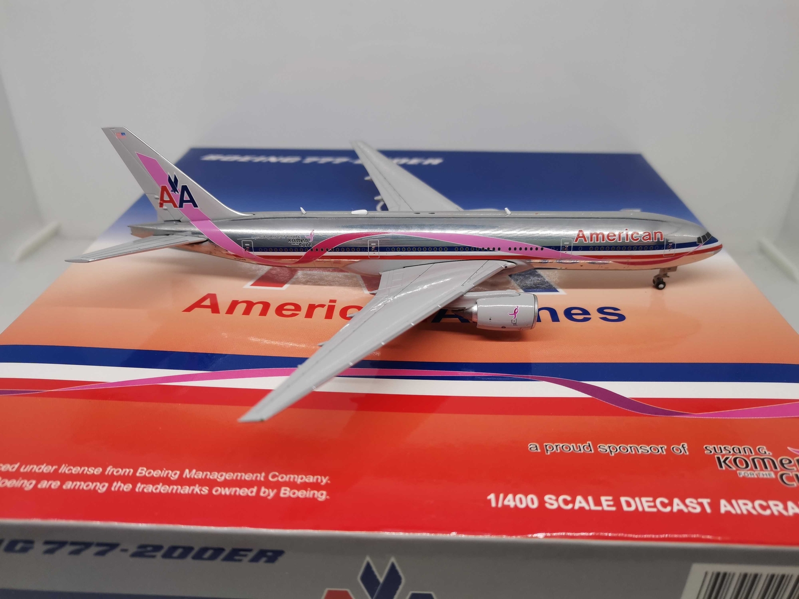 1:400 JC Wings AA BOEING B777-200ER Passenger Airplane