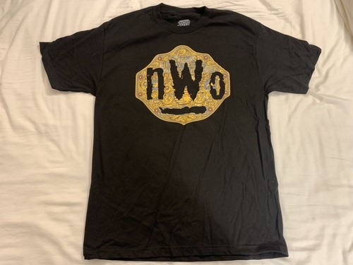 nWo チャンピオンベルト WCW WWE プロレス　Tシャツ New! WWE Legends nWo big gold belt T-shirt Men's Large L
